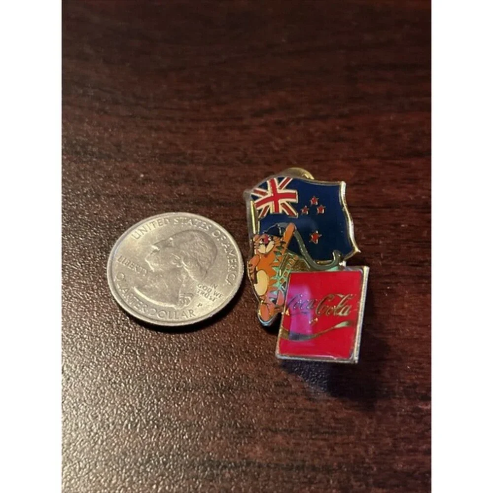 Vintage 1988 Seoul Olympics Coca Cola Hodori Tiger‎ New Zealand Flag Lapel Pin